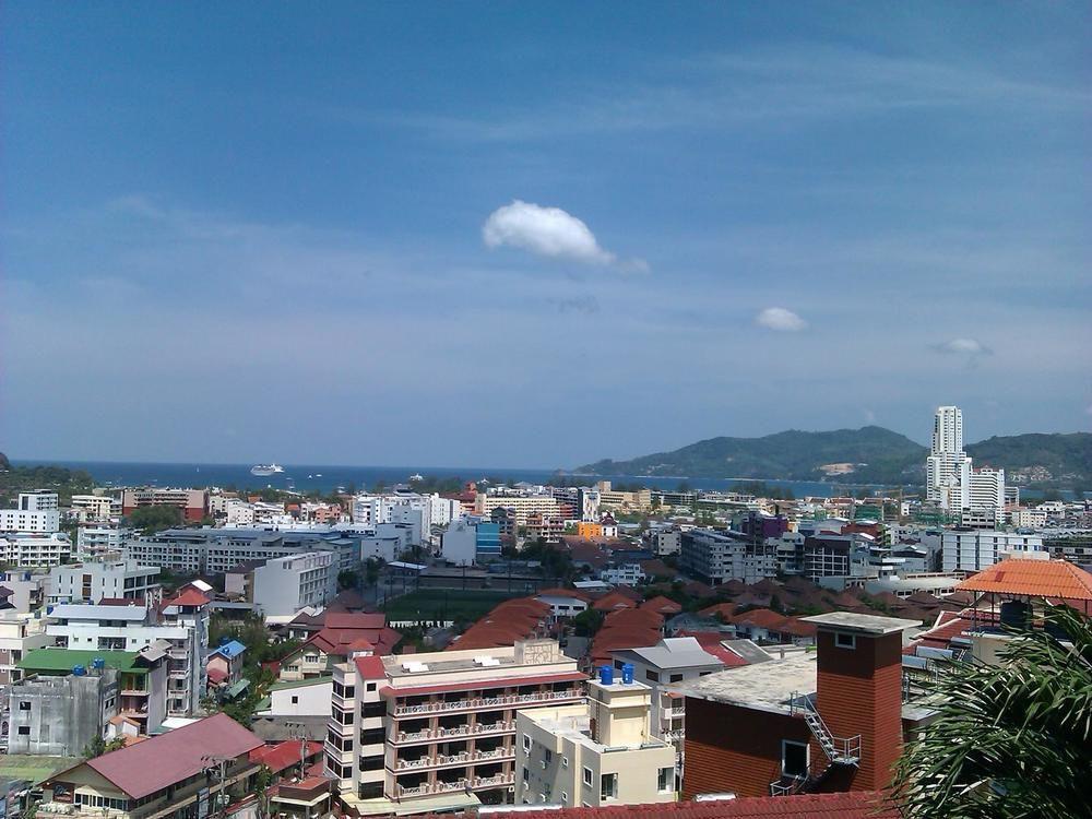 Oyo 851 On Hill Residence Patong Exterior foto