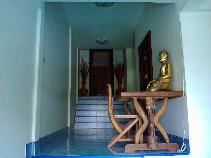 Oyo 851 On Hill Residence Patong Exterior foto